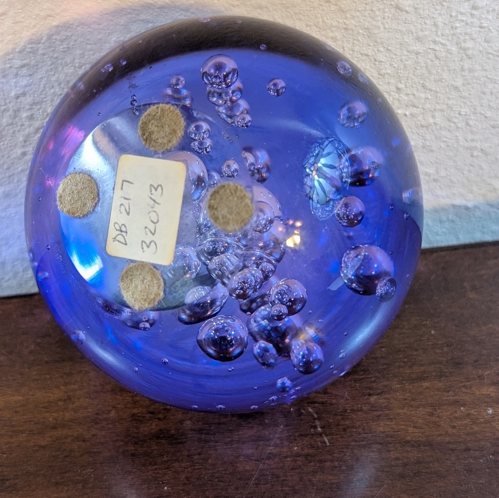 Mantorp Swedan Amethyst Art Glass Paperweight - Picture 3 of 3